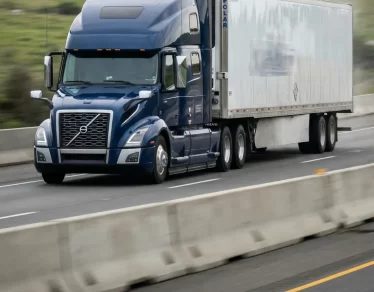 paige-logistic-vertical-backgrounds-ref-truck-volvo